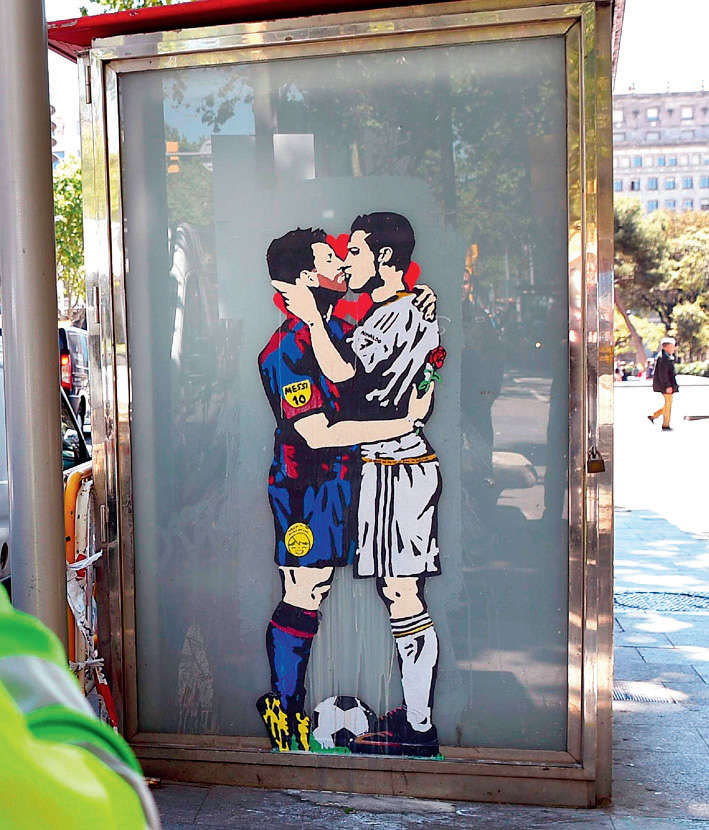 Ronaldo Messi Ronaldo Kiss Graffiti Causes Stir