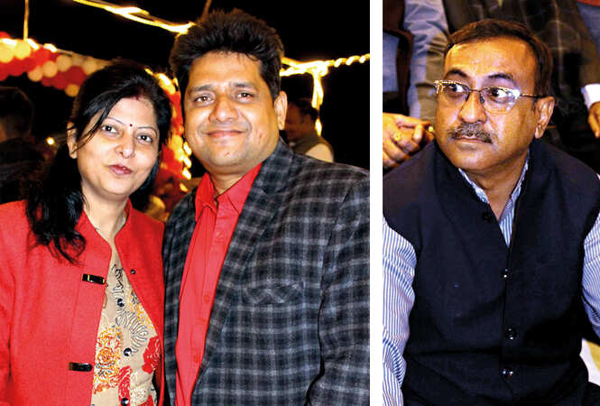 (L) Mona and Ajit Mehrotra (R) Navin (BCCL/ Arvind Kumar)