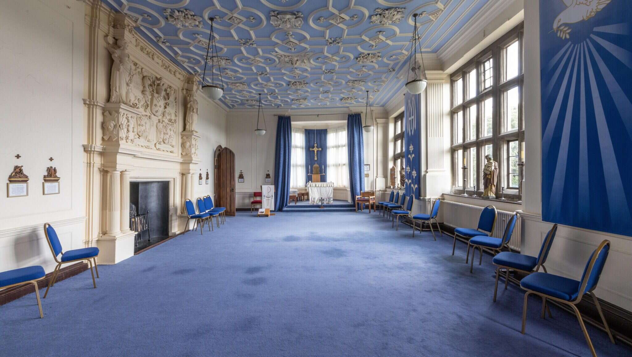 Live like an Elizabethan lord for the price of a London flat