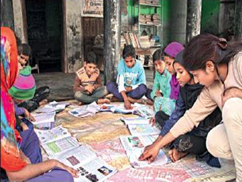 Couple S Library Startup Gives Free Books Couple S Library Startup Gives Free Books To Kids In 4 States Meerut News Times Of India