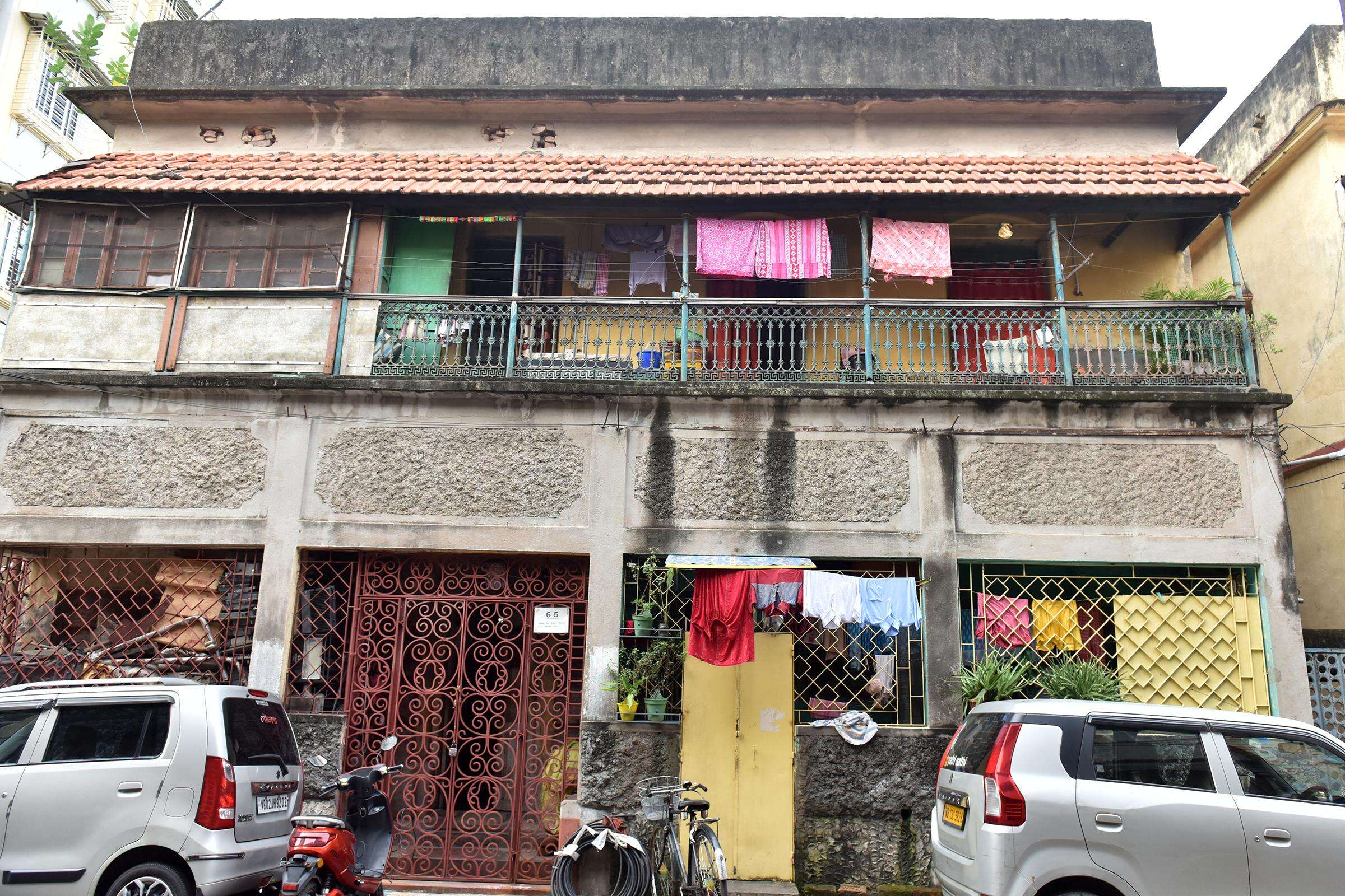 3b7832d2-6a69-4b60-8fb6-011ca427eddd_Mithu_Mukherjee_Raja_Raj_Ballav_Street_01.jpg