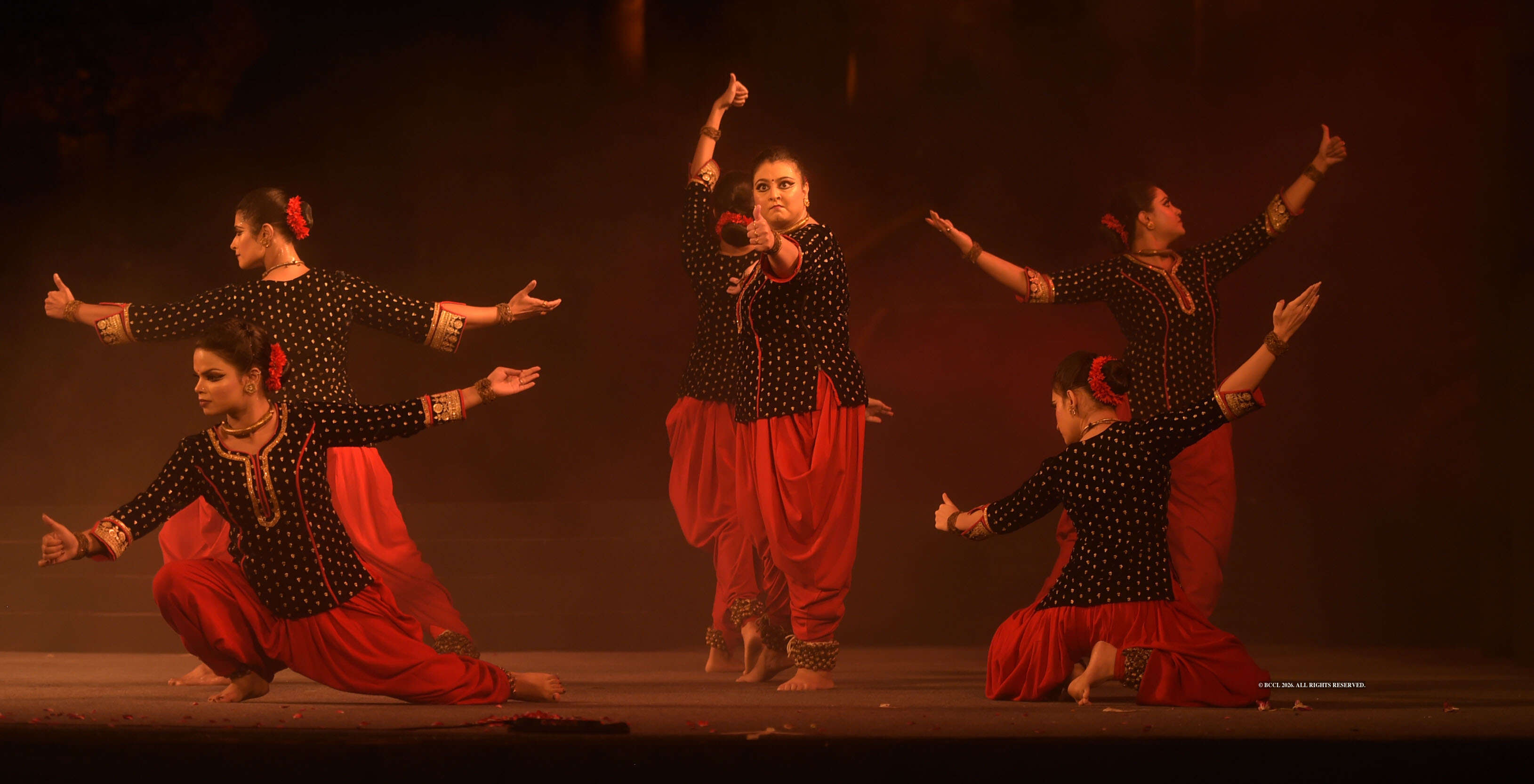 Choreographed by Kathak exponent Vaswati Misra, students from Dhwani presented The Hero in Shades