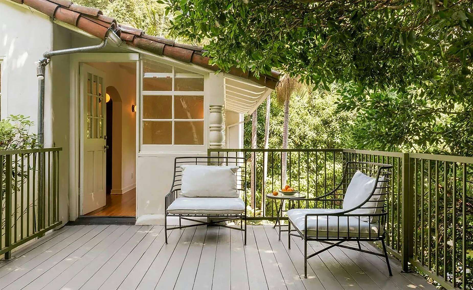 Aubrey Plaza’s former home features several outdoor living areas designed for dining and entertaining.