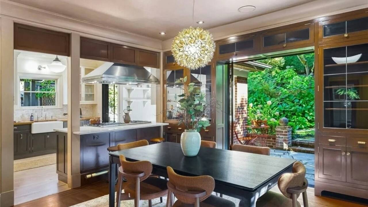 ​<strong>Garth Stein puts his 25-year Seattle home on the market</strong> ​