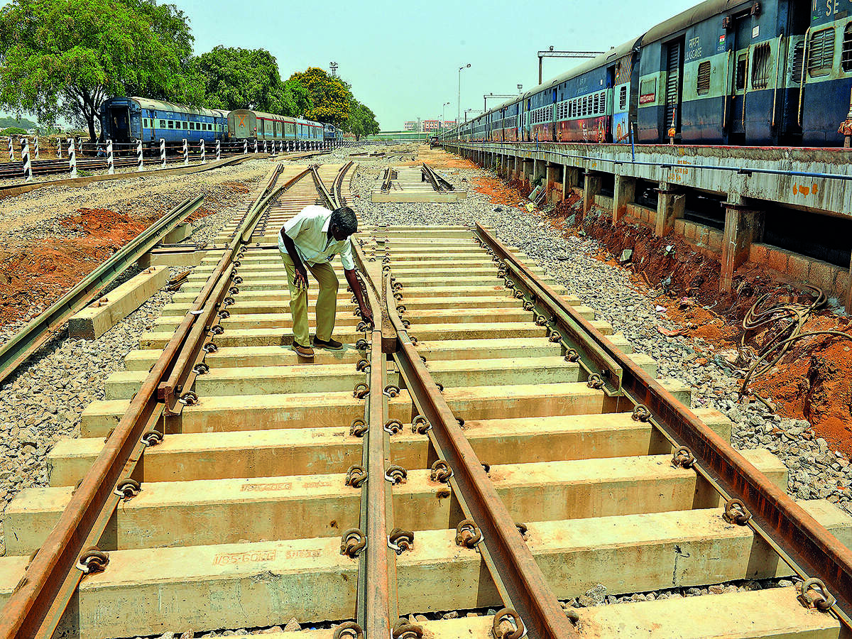 Railway board gives green signal to suburban trains project