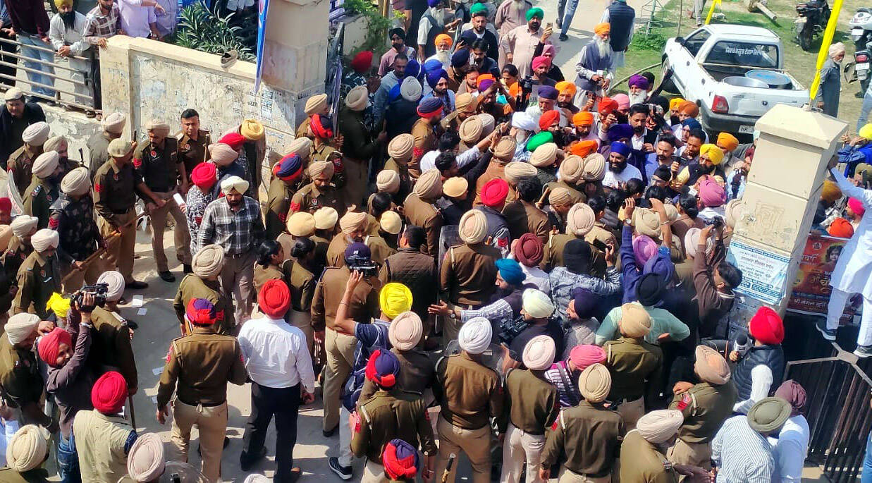 d22cb464-8ce3-4c20-a8f5-88eeef12f1ce_24th_Feb__Protest_in_Samana__7.JPG