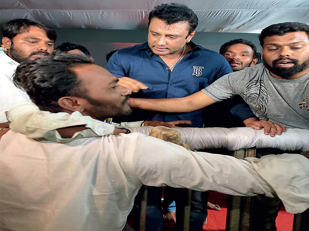 Challenging star Darshan wants a peaceful birthday