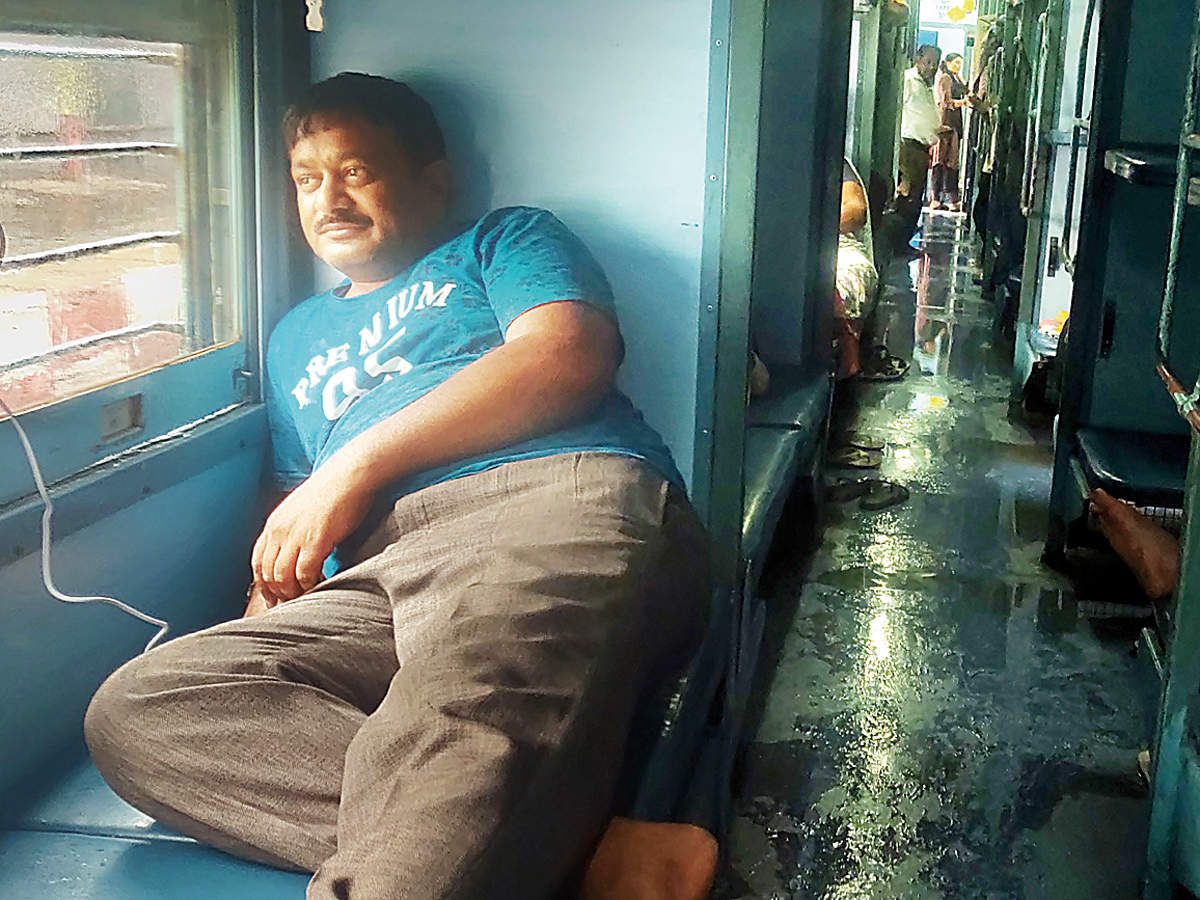 On an overnight journey, man finds he has travelled only from CST to Sion as train kept getting delayed due to heavy rain
