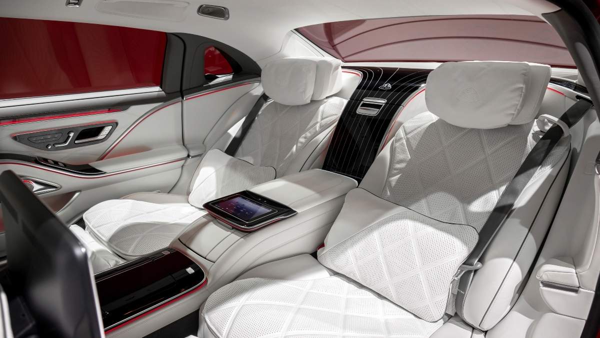 Mercedes Benz Maybach S Class News 8 Reasons Why 21 Mercedes Maybach S Class Redefines Opulence On Wheels Times Of India