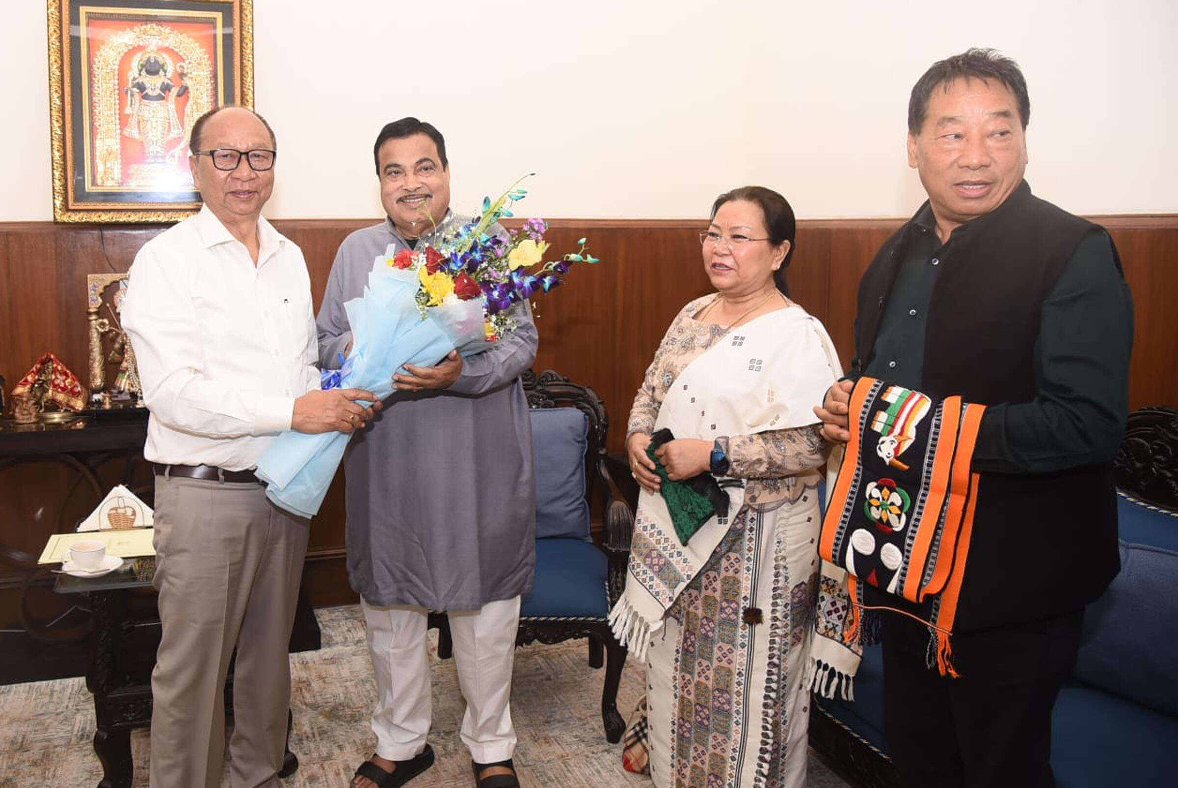 efba53d6-7e2b-48f4-ba65-f605c28c671b_Manipur_CM_meets_NITIN_GADKARI_1.jpeg