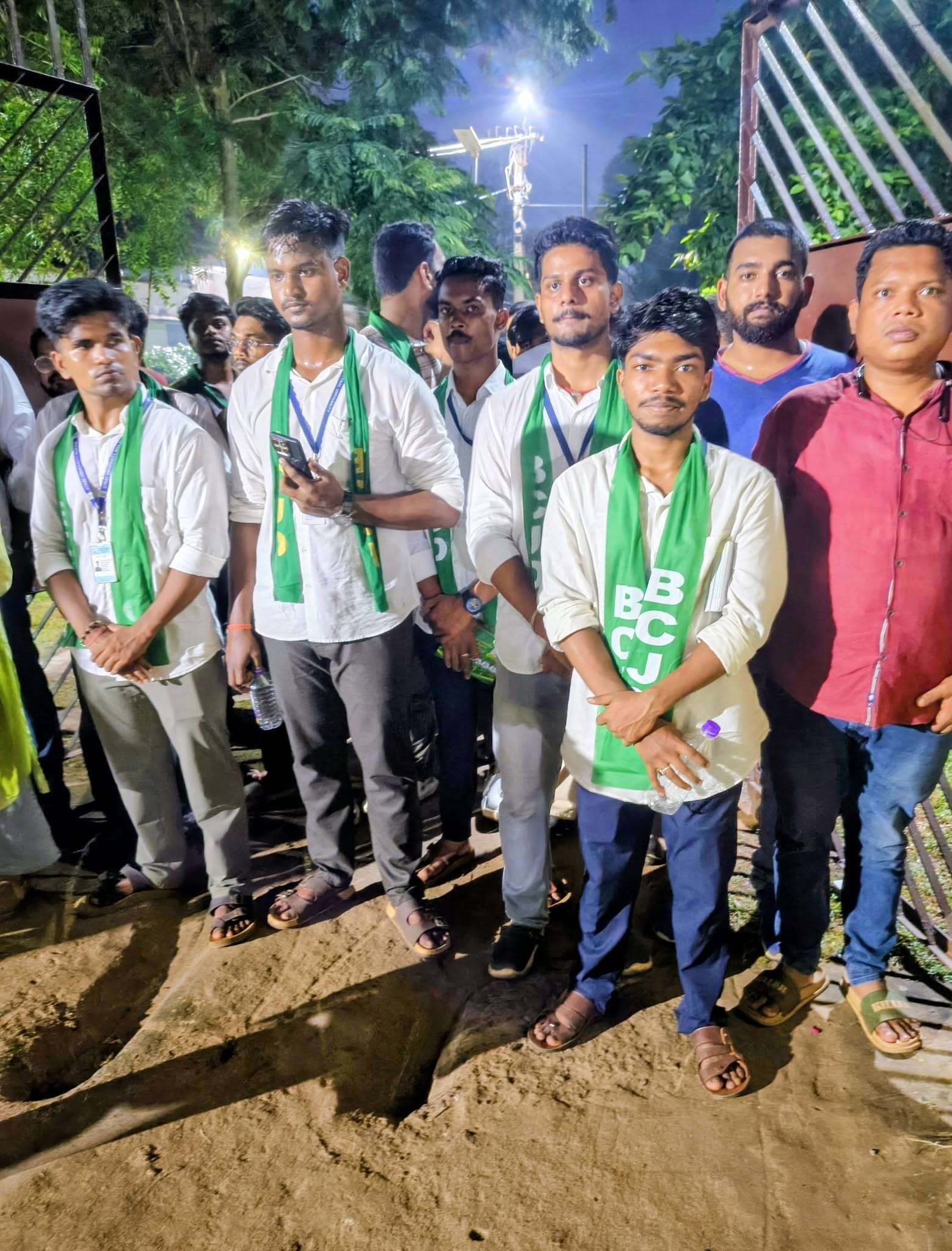 4cc37f32-f72f-460f-955a-d95098936cde_PHOTO11Odisha_BCJD_candidates_campaigning_near_Ladies_hostel_of_Utkal_Univewrsity_2.jpg