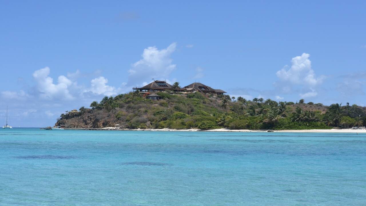 Close_up_of_Necker_Island (1)