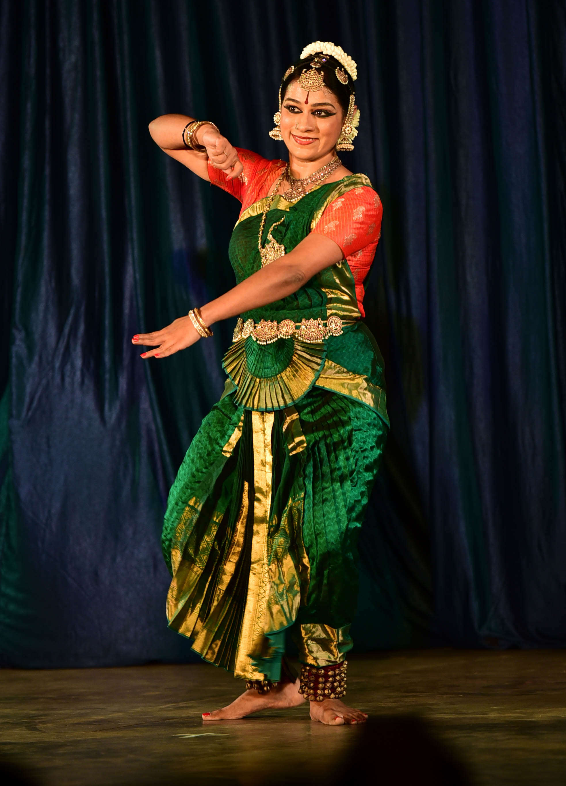 kochi events: Anuradha Vikranth's Bharatanatyam recital enthrals the ...