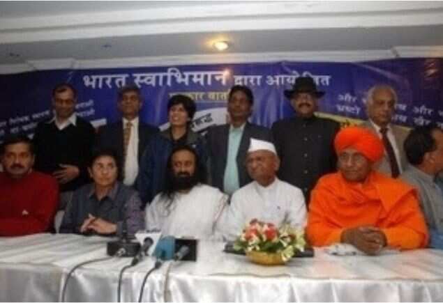 Anna Hazare, Arvind Kejriwal, Kiran Bedi during India Against Andolan movement, 2011 India Against Andolan<br>
