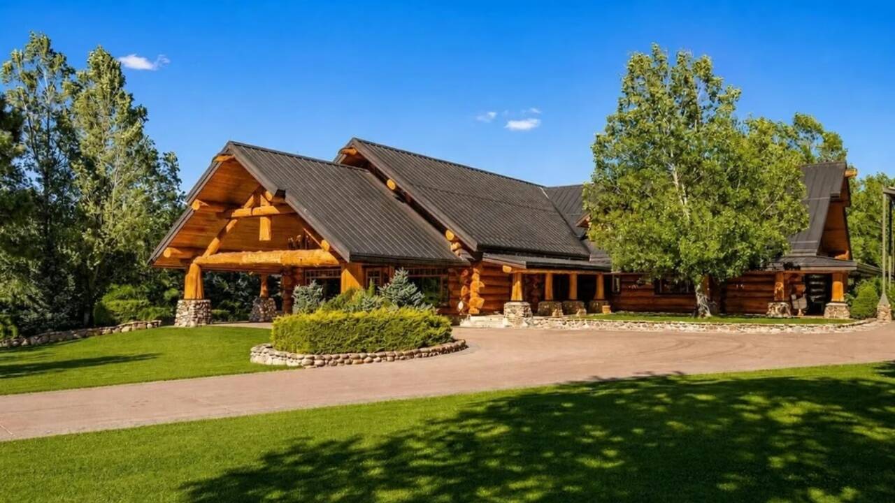 Inside SkyMall founder Bob Worsley’s $9.5M off-grid Arizona ranch