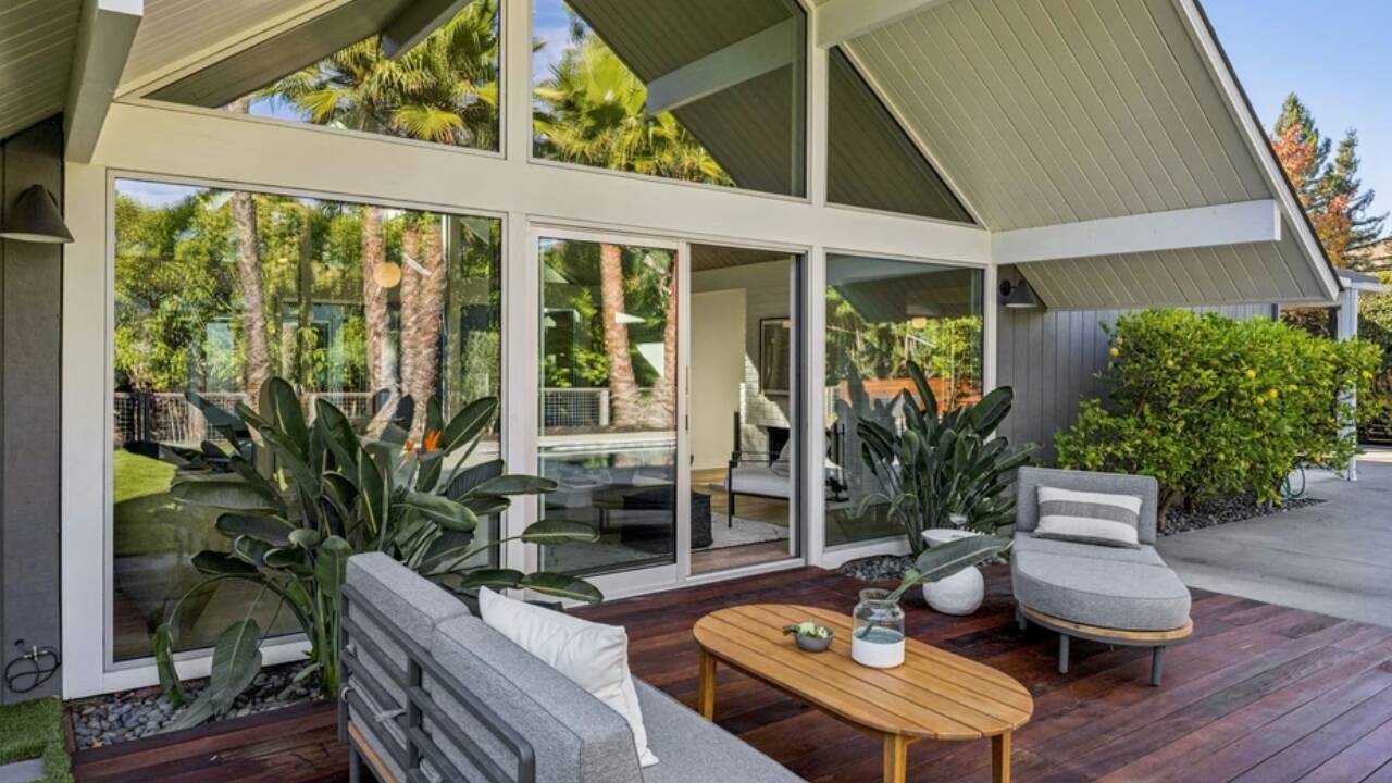 Inside this restored 1971 Eichler