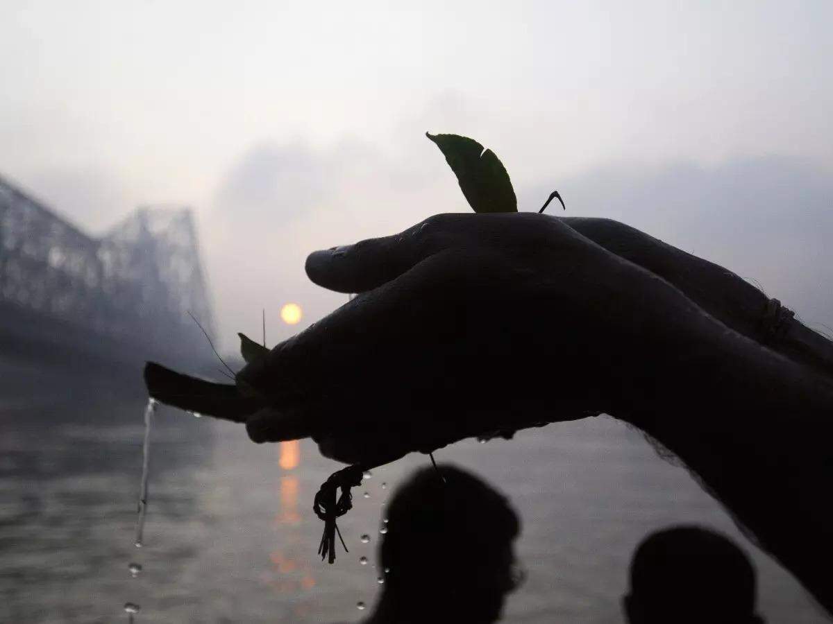 Tarpan in Mahalaya