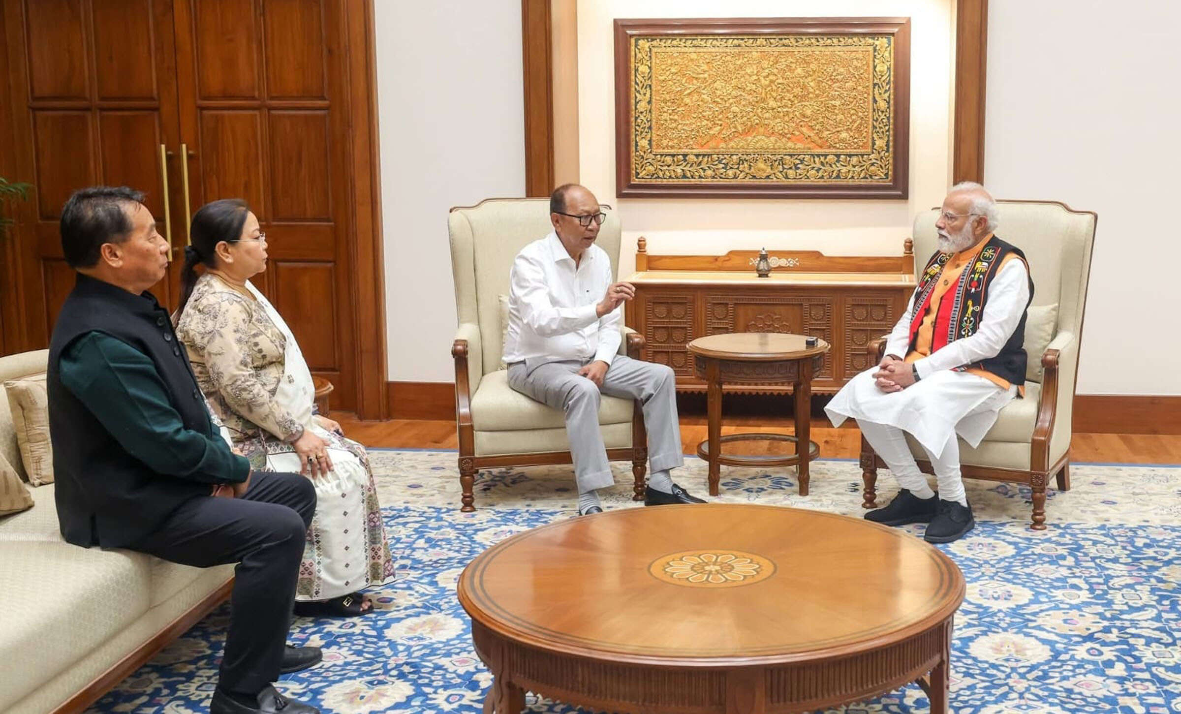 3cf80475-35bf-4fc8-b3c3-789e1e74e2da_Manipur_CM_meets_PM_Modi_4.jpeg