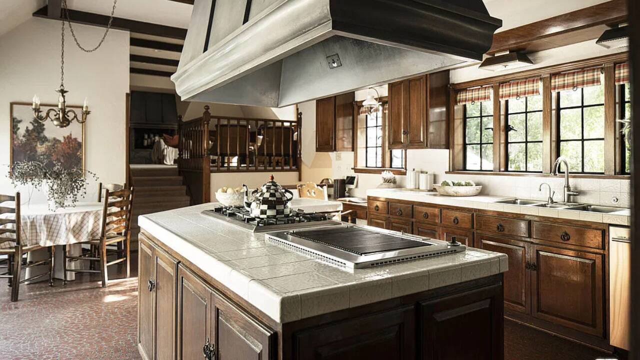 Zillow The kitchen