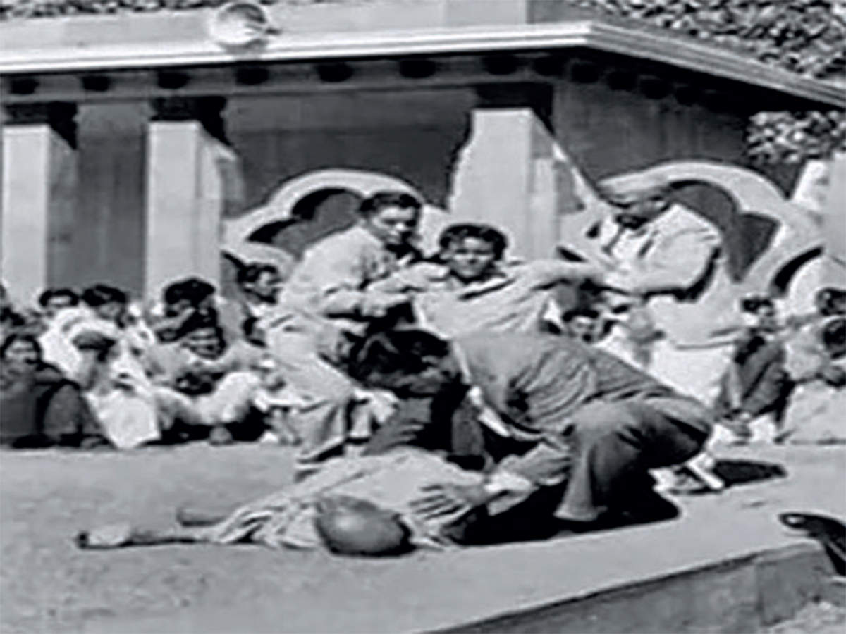 Fake News Buster: Photo Of Mahatma Gandhi's Assassination Is From A Film