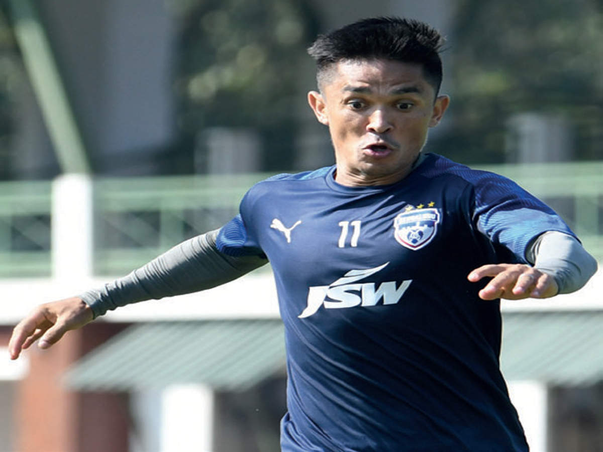 Buy Bengaluru FC: Sunil Chhetri - I'm Going Nowhere - Fan Edition