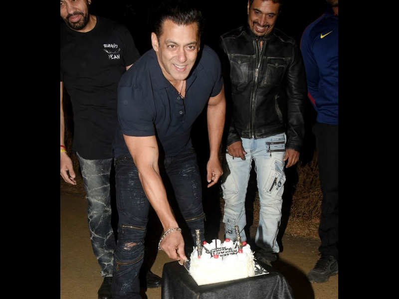 Happy Birthday Salman Khan: Katrina Kaif, Dia Mirza, Preity Zinta Wish ...