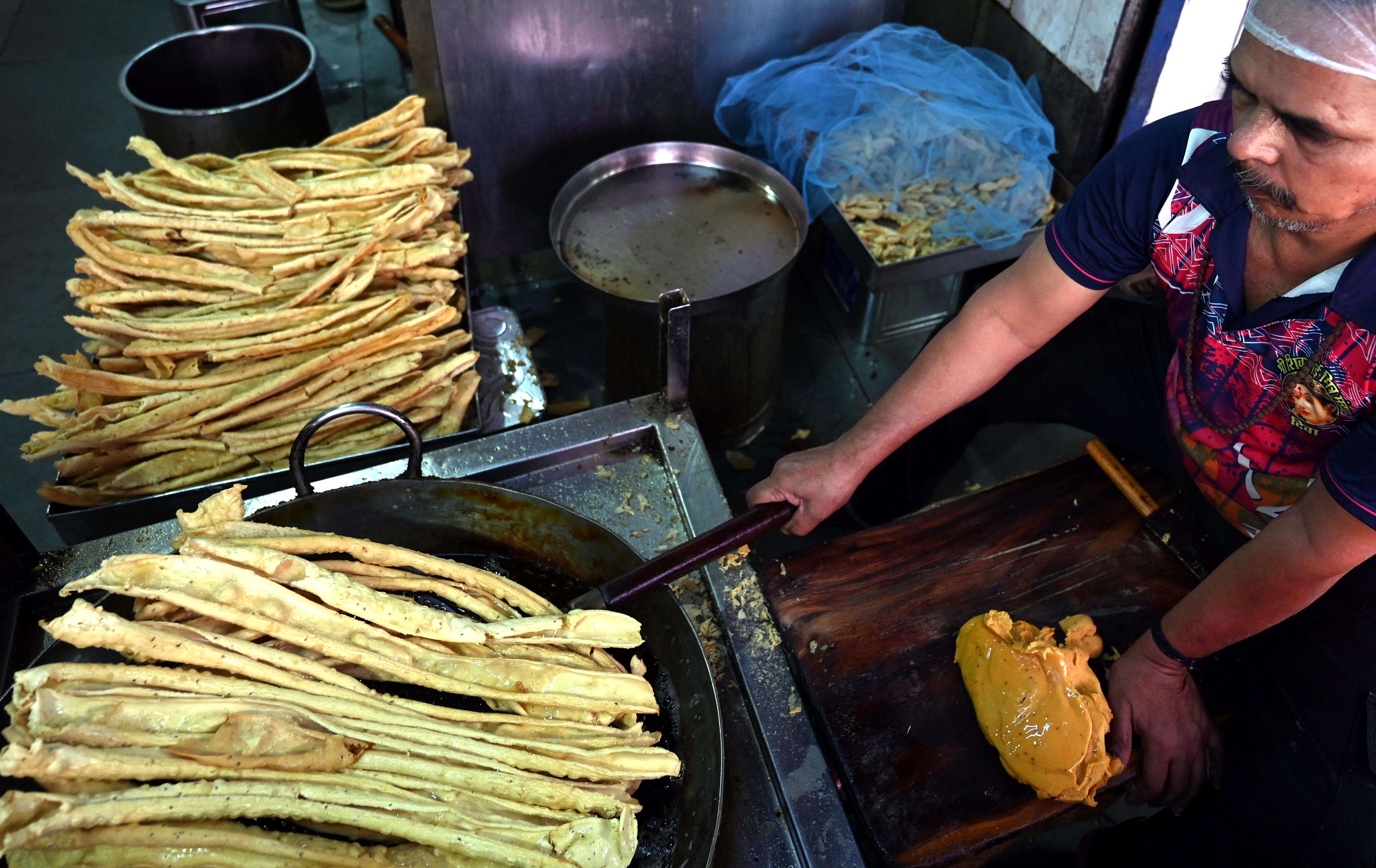 fafda_JAlebi_Dussehra_02_3c.jpg