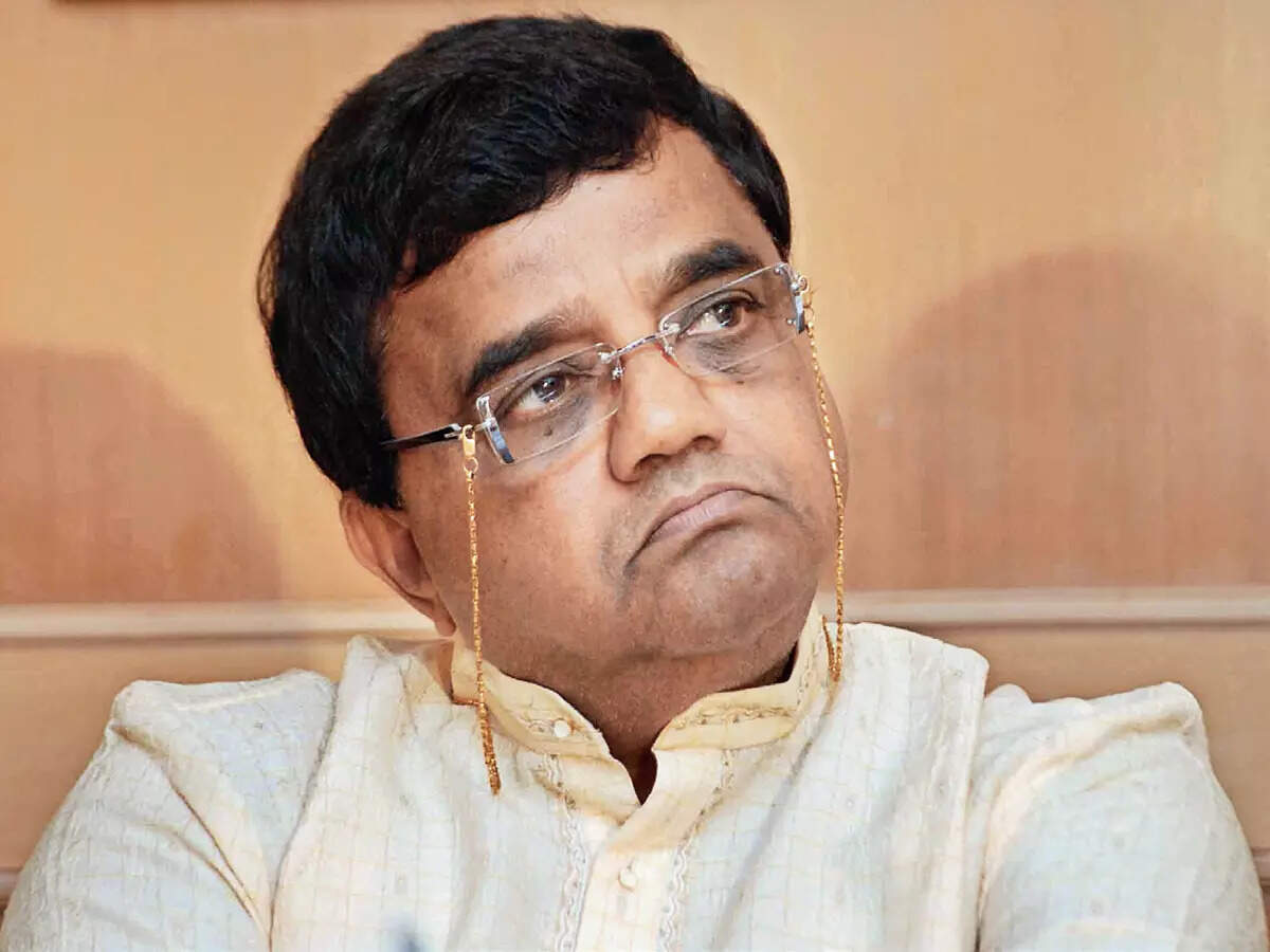 Producer Dwarakish no more