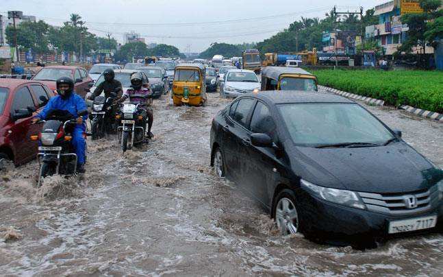 Heavy Rain Hits Tamil Nadu, Flight Service Disrupted