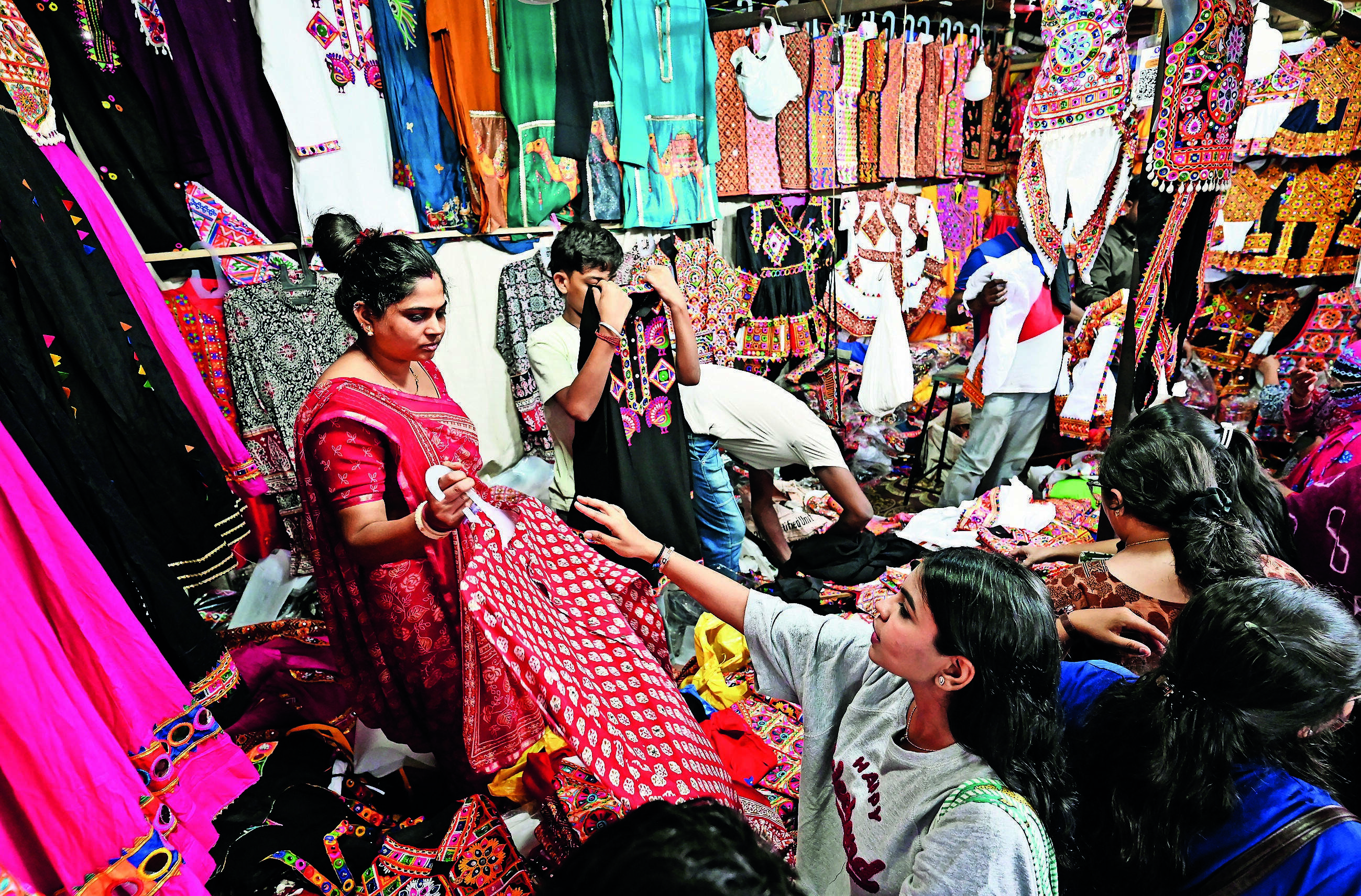 chaniyacholi_Market_Law_Garden_08.jpg