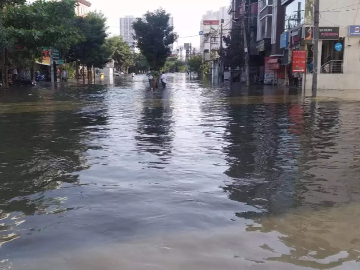 Basavanagar roads are flooded already