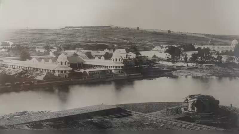 There was a proposal to transform it into a heritage hotel, though progress remains uncertain.