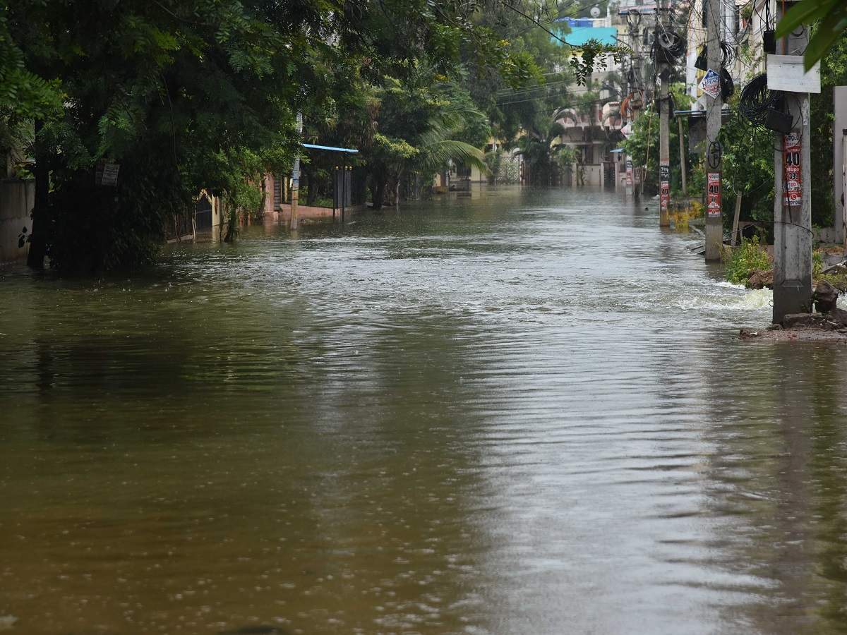 Heavy Rains Affect Normal Life In Andhra Pradesh, Telangana