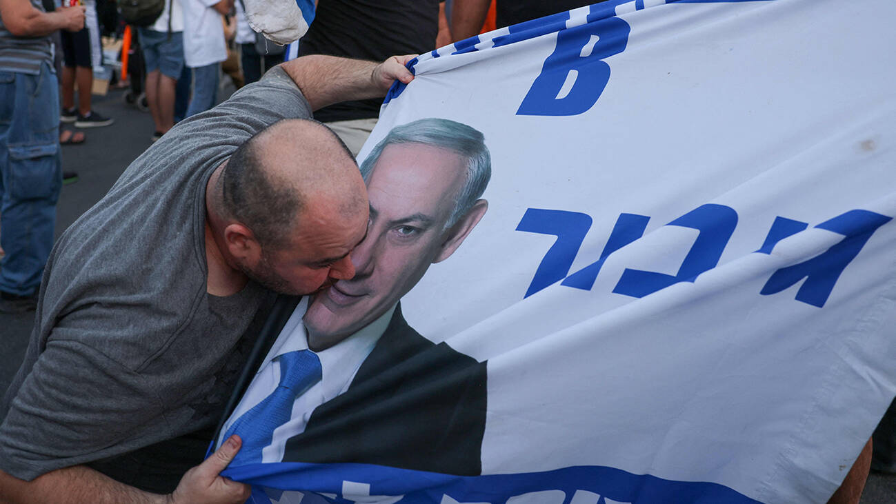 After a quarter-century at the highest levels of Israeli politics, no one expects Netanyahu, dubbed the “King of Israel” by his supporters, to quietly retire to his private home in the seaside town of Caesarea. Photo Credit- AFP