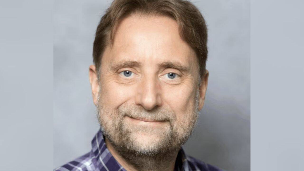 Dirk Morr