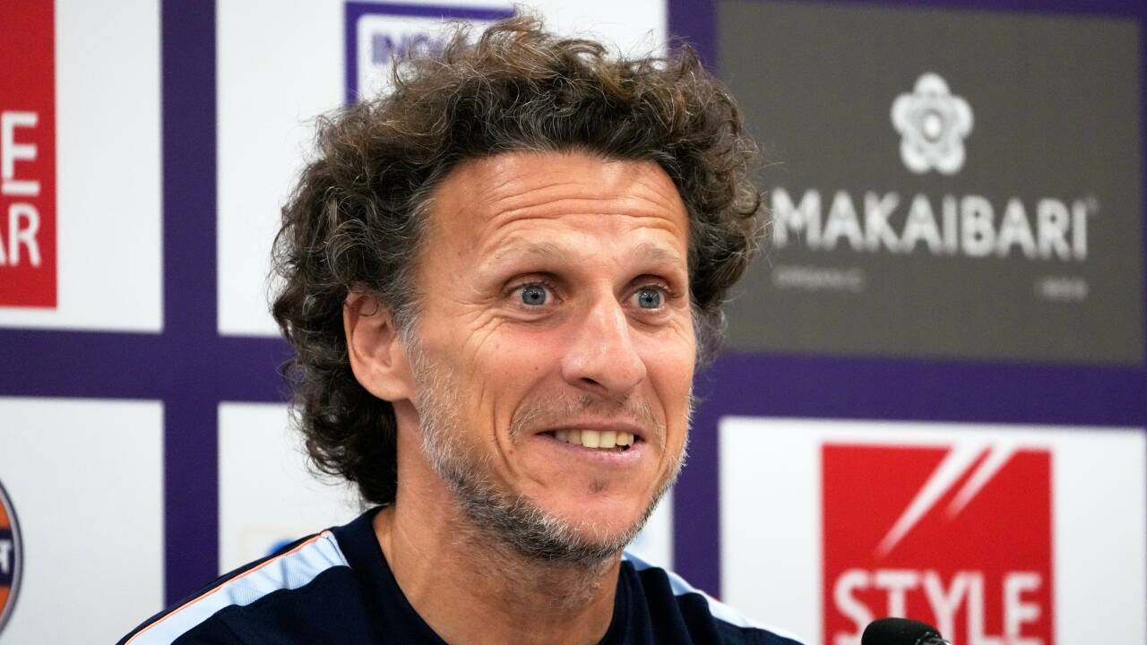 Diego Forlan PC AP 1280