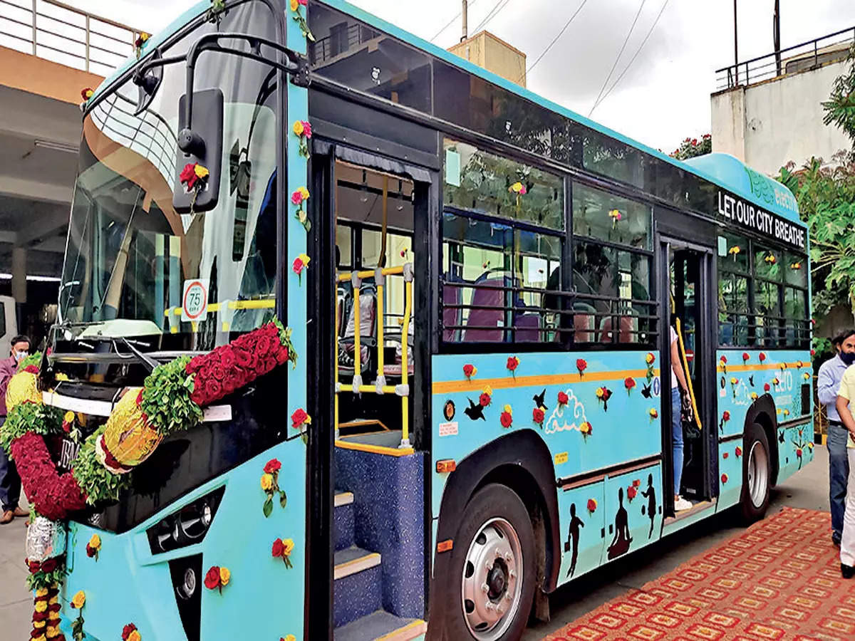 Bengaluru: Electric feeder buses for the metro arrive