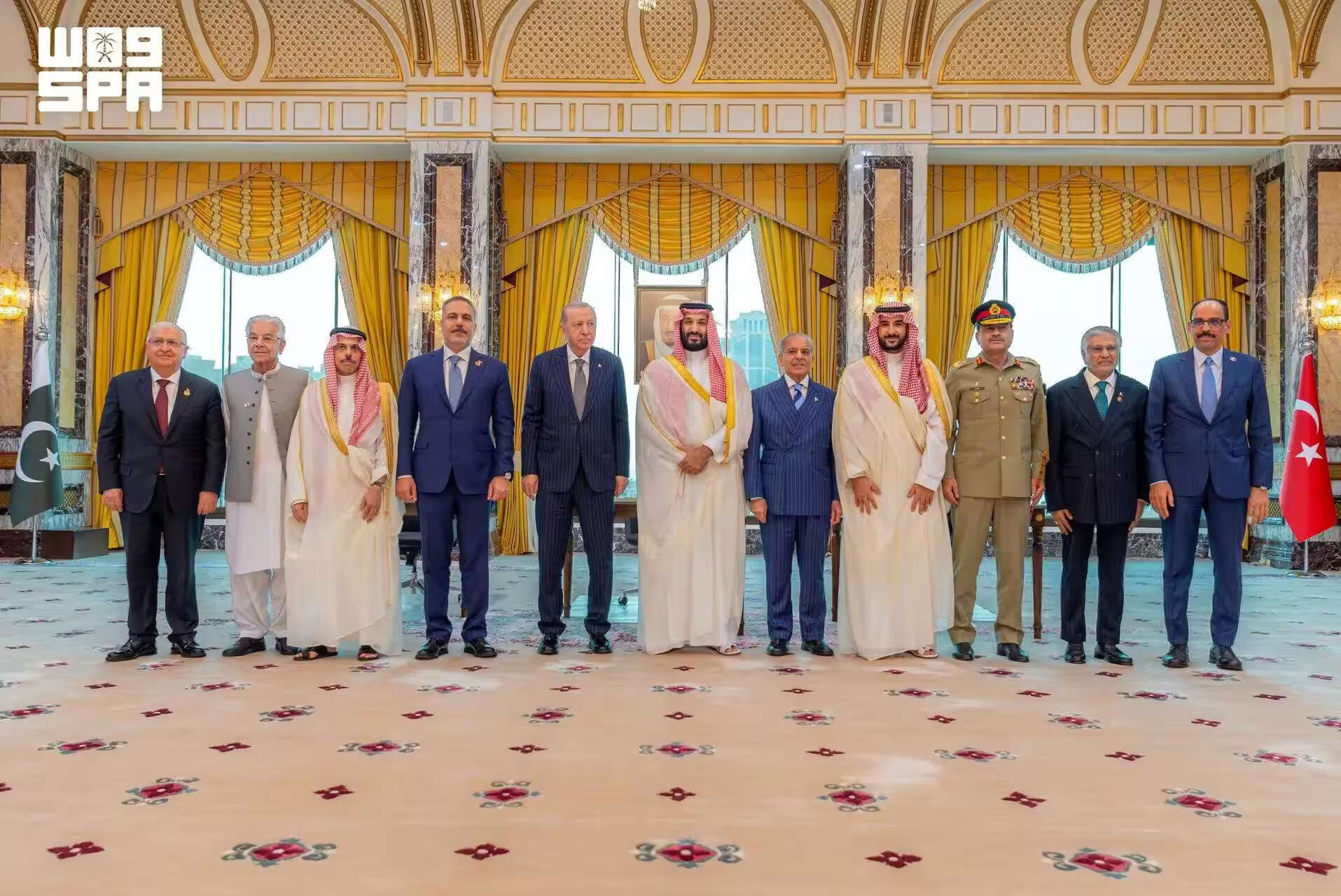 saudi-arabia-turkey-and-pakistan-sign-joint-defence-deal-in-mecca