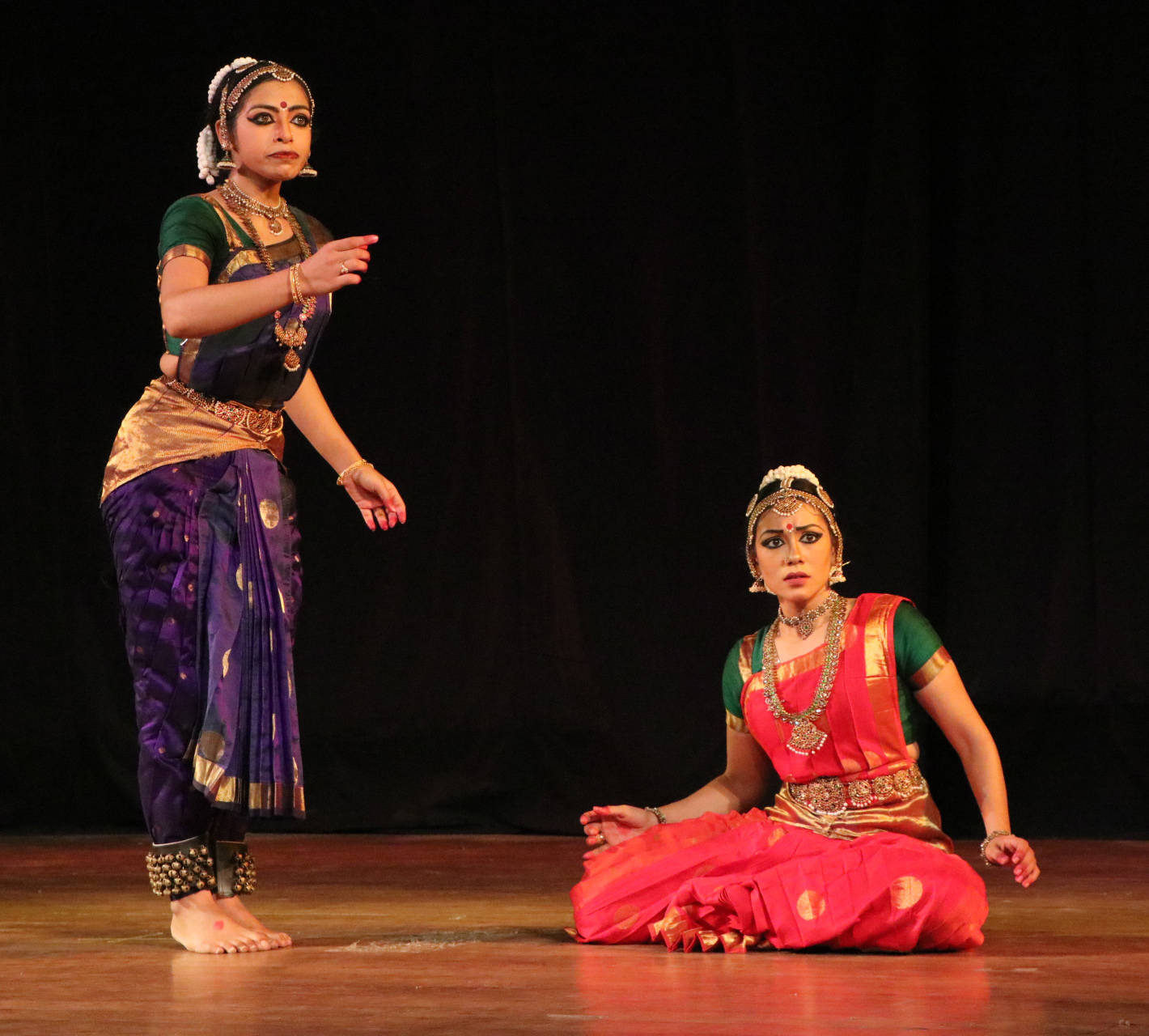 Shweta Prachand: Bharatnatyam performers bring out Radha-Krishna love ...