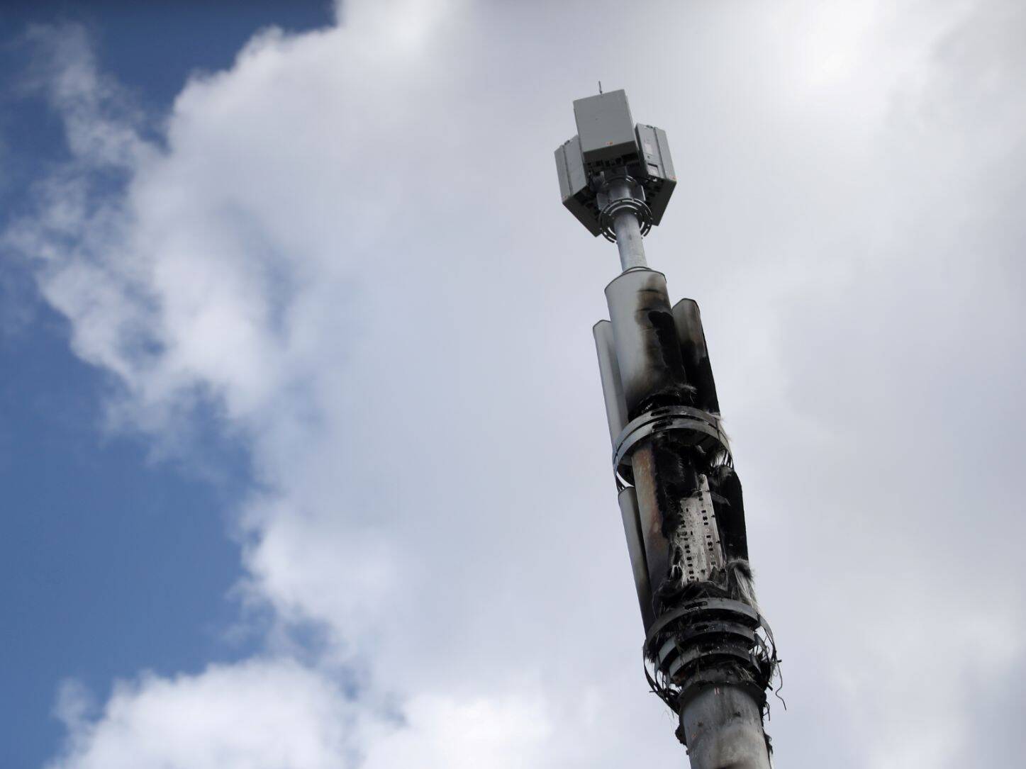 5G Cellphone Towers COVID 19 Impact 2 Laughable Reasons Behind People 5g-cellphone-towers-covid-19-impact-2-laughable-reasons-behind-people