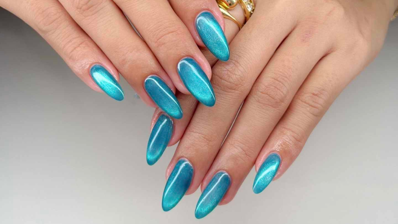 turquoise nails