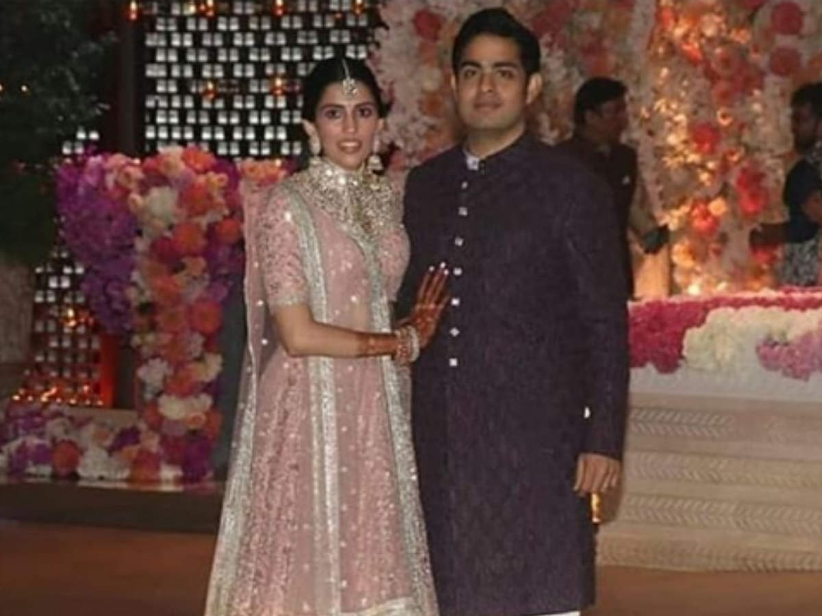 Shloka Mehta, Akash Ambani’s pre-wedding ceremony: Bollywood celebs ...