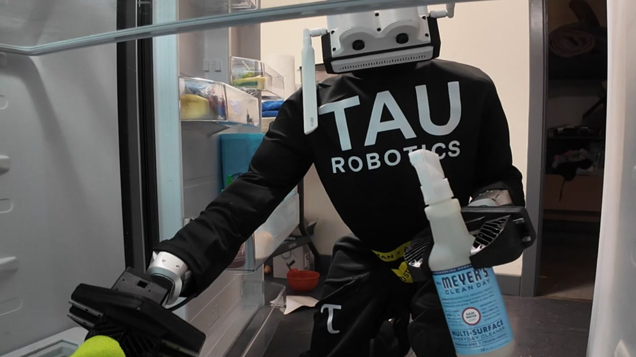 AI cannot yet fully control a humanoid robot by itself, instead, a human operator runs the robot remotely from a central location, with AI assistance (Image: Tau Robotics)