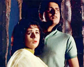 E Niwas: Gumnaam in remake row