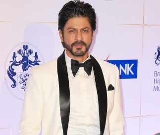 Crackers burst inside theatre during Shah Rukh Khan's cameo in 'Ae Dil Hai Mushkil', chaos ensues
