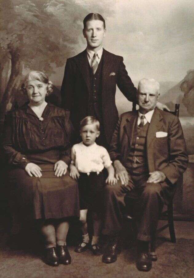 Alex Ferguson as a young boy (centre)