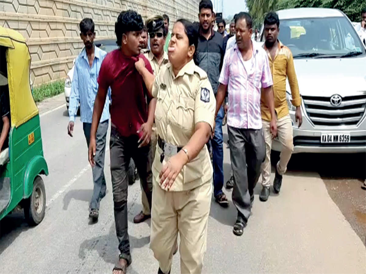 Bengaluru: Woman Home Guard Chases Down, Nabs Thief