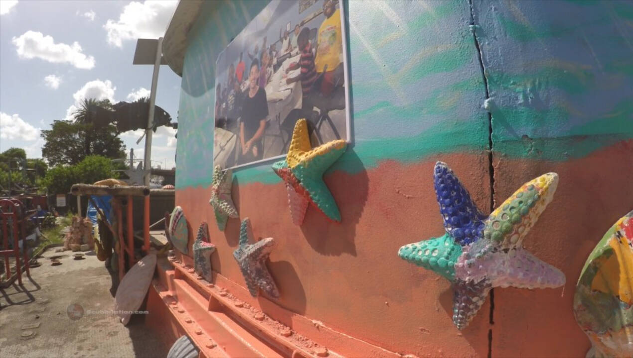 The discarded pieces were re-used in the artwork, by incorporating valves, springs and other components that were taken out of the ship during the stripping process.