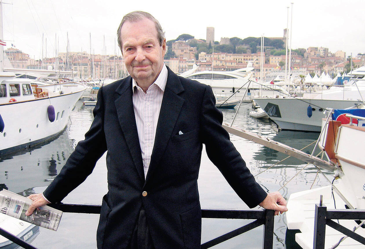 James Bond director Guy Hamilton is dead