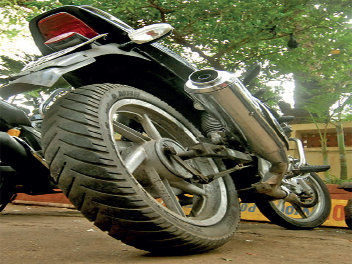 Bike gets stolen as biker answers a phone call